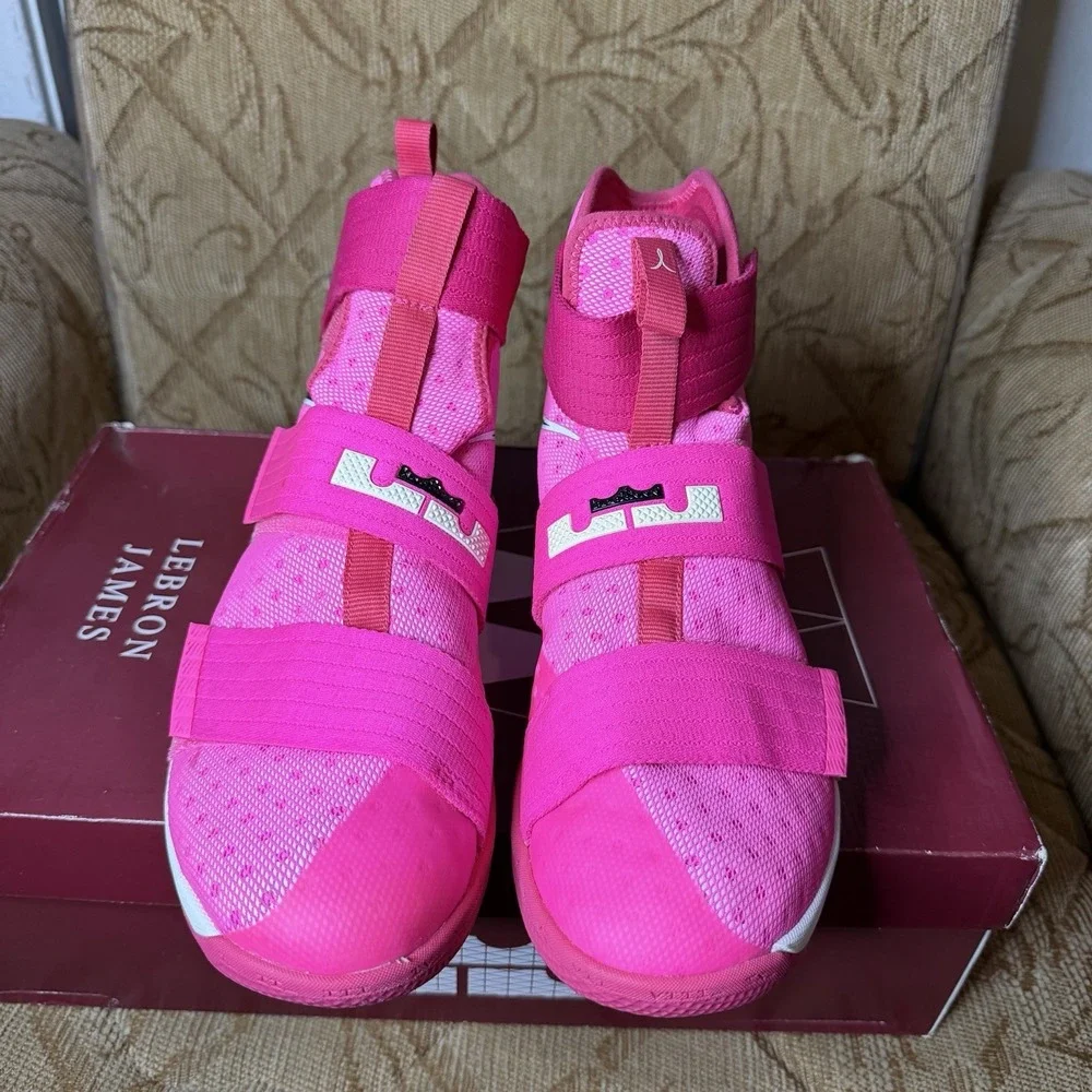 Nike LeBron Zoom Soldier‎ 10 Pink Breast Cancer Kay Yow Sneakers Men's Size 9